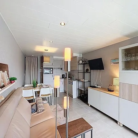 Tureluur Ii With Terrace By Interhome * Bredene